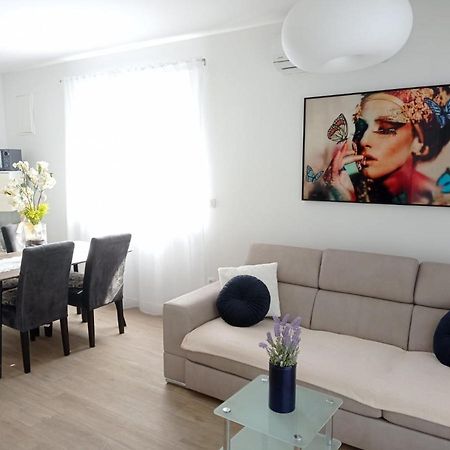 Apartman Franc S Vir Bagian luar foto