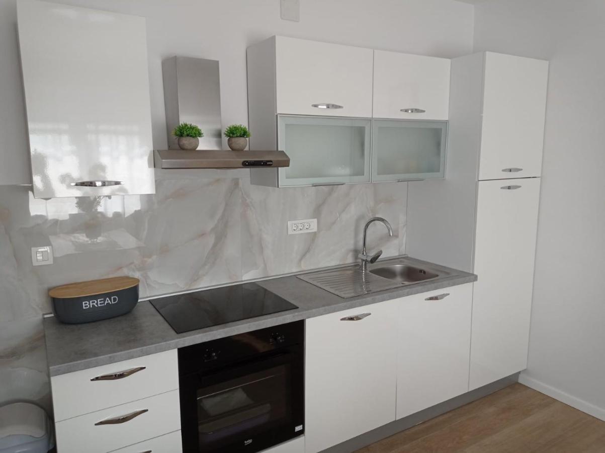 Apartman Franc S Vir Bagian luar foto