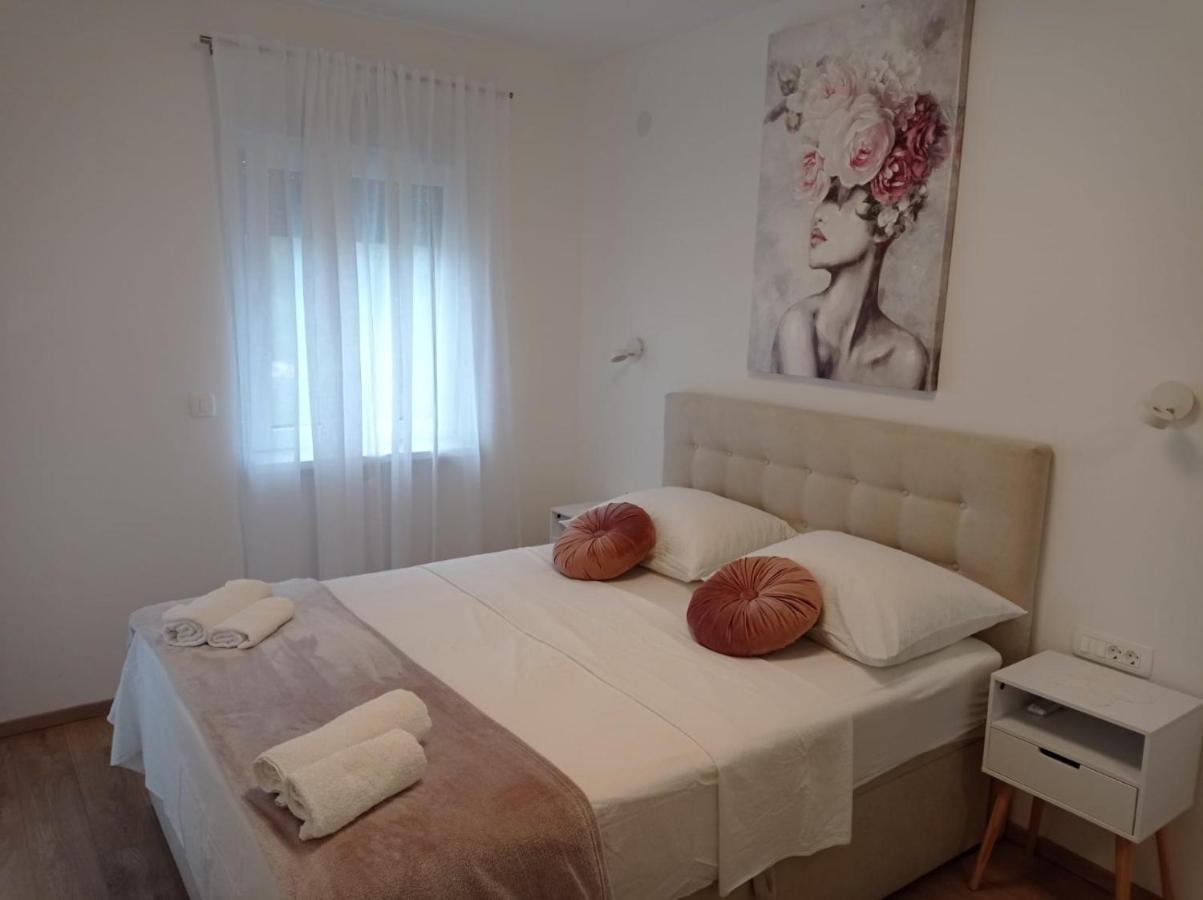 Apartman Franc S Vir Bagian luar foto